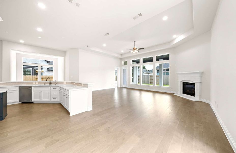 Representative unfurnished interior of a home built from the 2855AU by Ravenna Homes in Audubon 60′, Magnolia (Image 35).