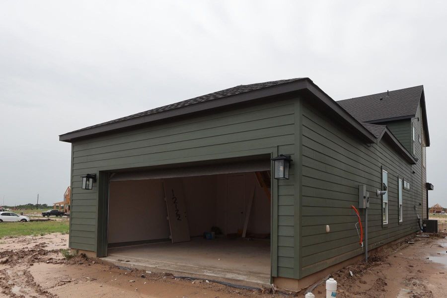 Welcome to The Benefield by David Weekley Homes. **HOME ESTIMATED TO BE COMPLETE JULY 2026** Welcome to The Benefield by David Weekley Homes. **HOME ESTIMATED TO BE COMPLETE JULY 2026**