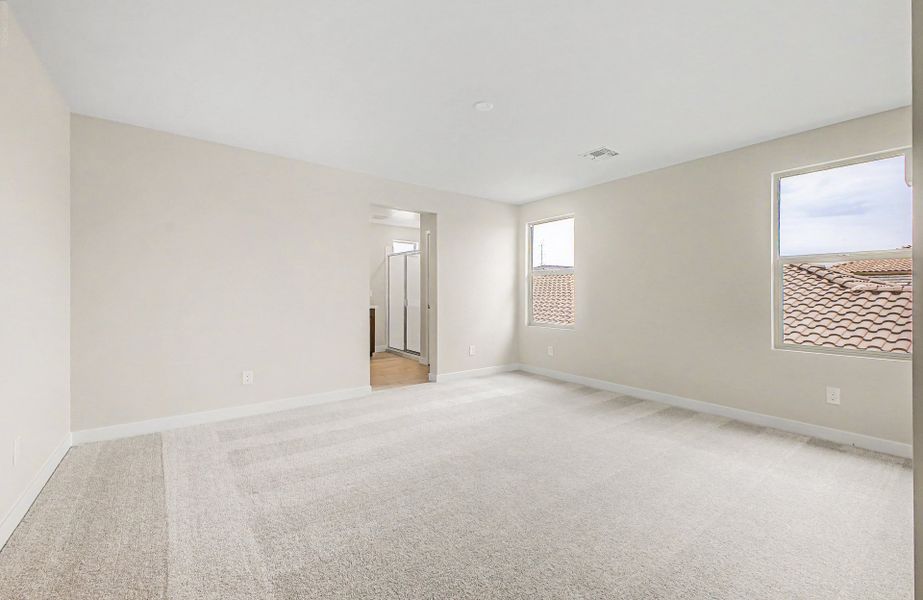 Spacious, unfurnished interior of a new home in Bentridge, Buckeye (Image 9).