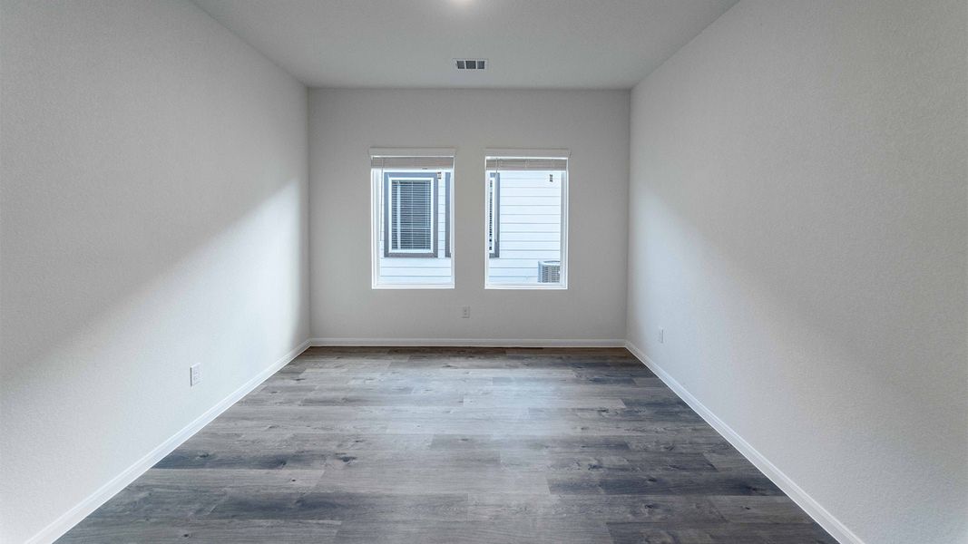 Spacious, unfurnished interior of a new home in Sunset Oaks, Maxwell (Image 13).