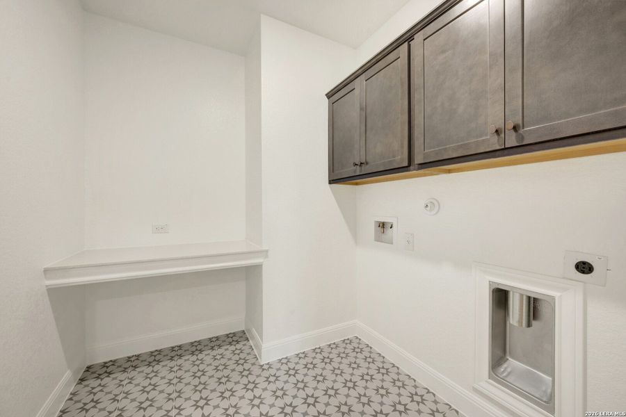 Image 43 of a home in Davis Ranch 50'.