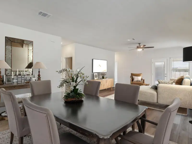 Furnished interior view inside a new home in Thomas Pond, San Antonio (Image 3).