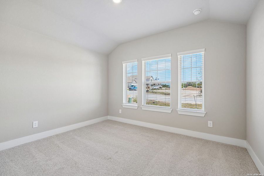 Spacious, unfurnished interior of a new home in Arcadia Ridge - Classic Series, San Antonio (Image 38).