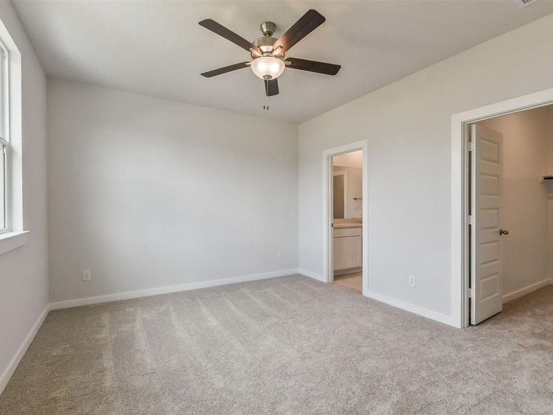 Spacious, unfurnished interior of a new home in Liberty Estates, Cleveland (Image 29).
