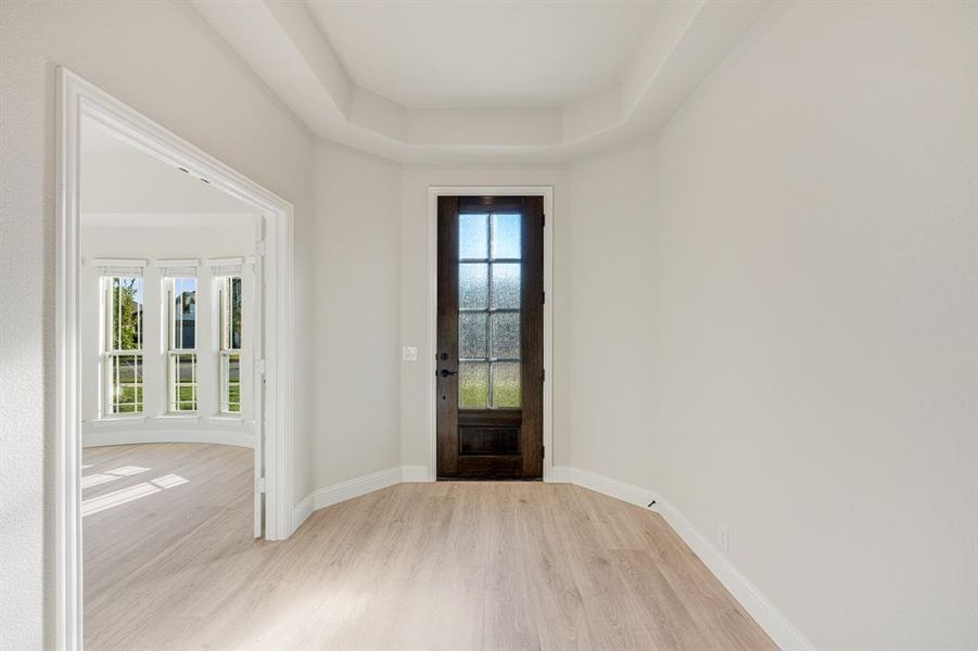 Spacious, unfurnished interior of a new home in Coyote Crossing, Godley (Image 24).