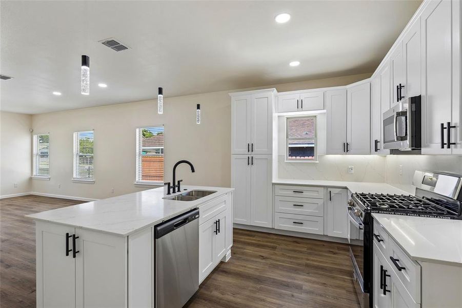 Furnished interior view inside a new home in , Fort Worth (Image 6).