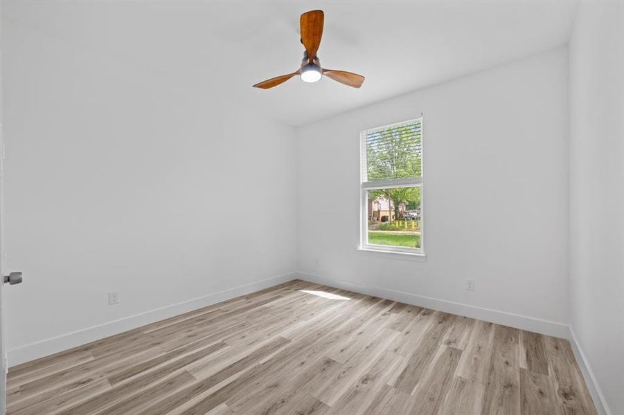 Spacious, unfurnished interior of a new home in , Greenville (Image 19).