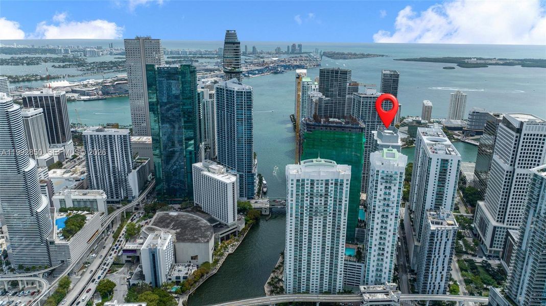 Condo located in Miami, FL showcasing its design and architecture (Image 29).