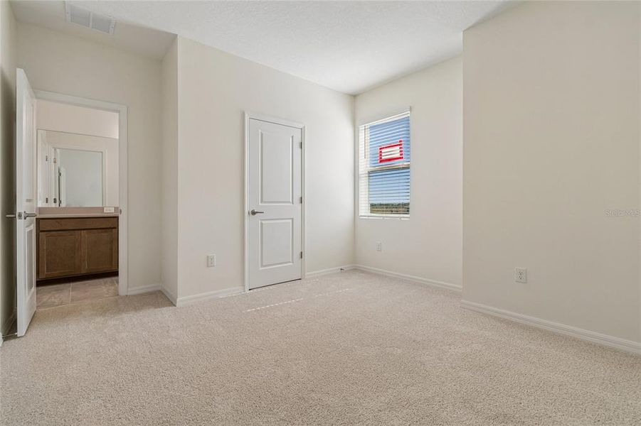 Spacious, unfurnished interior of a new home in Waterset Townhomes, Apollo Beach (Image 29).