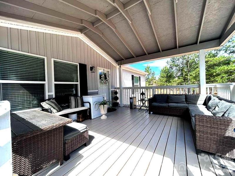 Exterior details and patio area of a home in , Blackstock (Image 18).