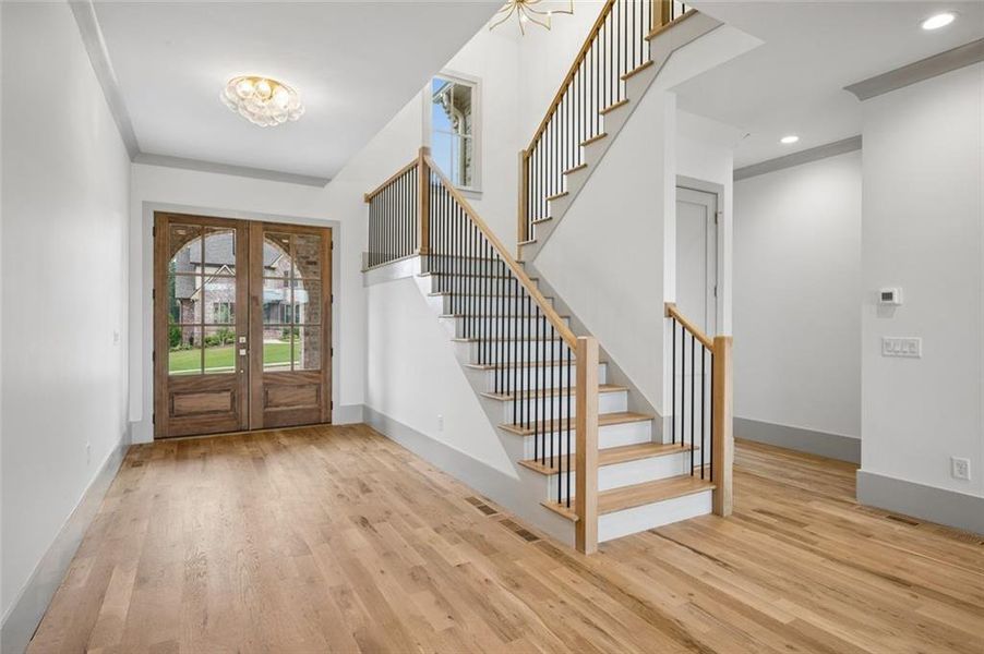Spacious, unfurnished interior of a new home in , Bogart (Image 17).