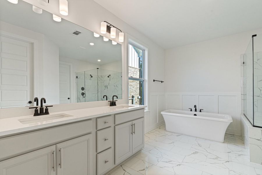 Furnished interior view inside a new home in Lockwood, Collierville (Image 12).