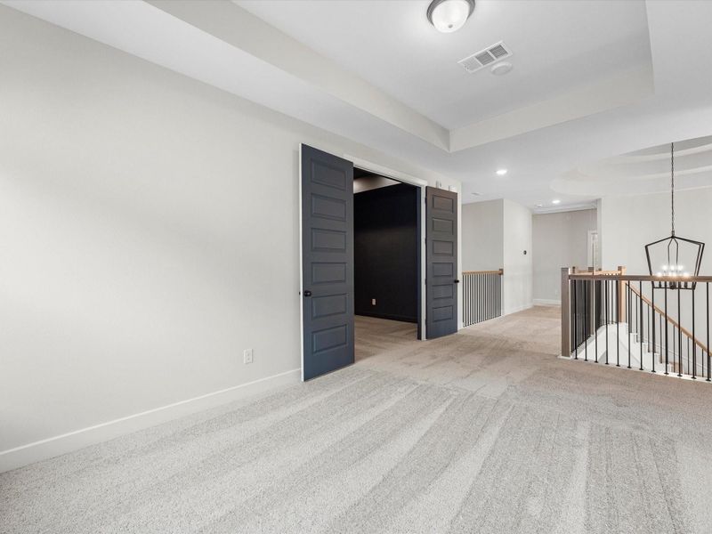 Spacious, unfurnished interior of a new home in , Fulshear (Image 14).