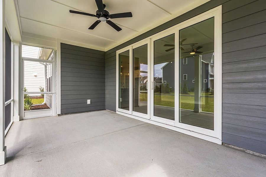 Representative exterior details of a home built from the The Chandler by RobuckHomes in Windwater, Hampstead (Image 32).