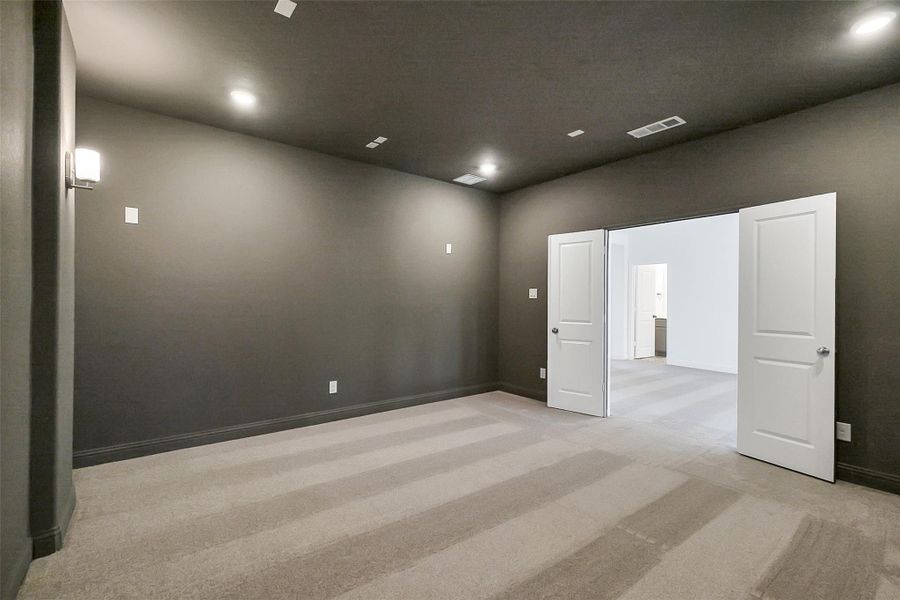 Spacious, unfurnished interior of a new home in Sienna 65', Missouri City (Image 30).