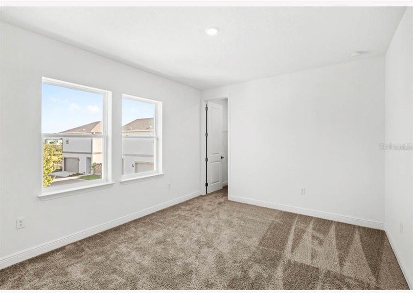 Spacious, unfurnished interior of a new home in , Orlando (Image 21).