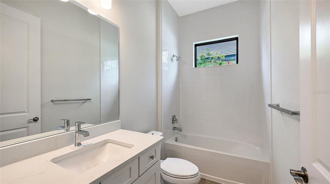 Furnished interior view inside a new home in Vistera of Venice, Nokomis (Image 8).