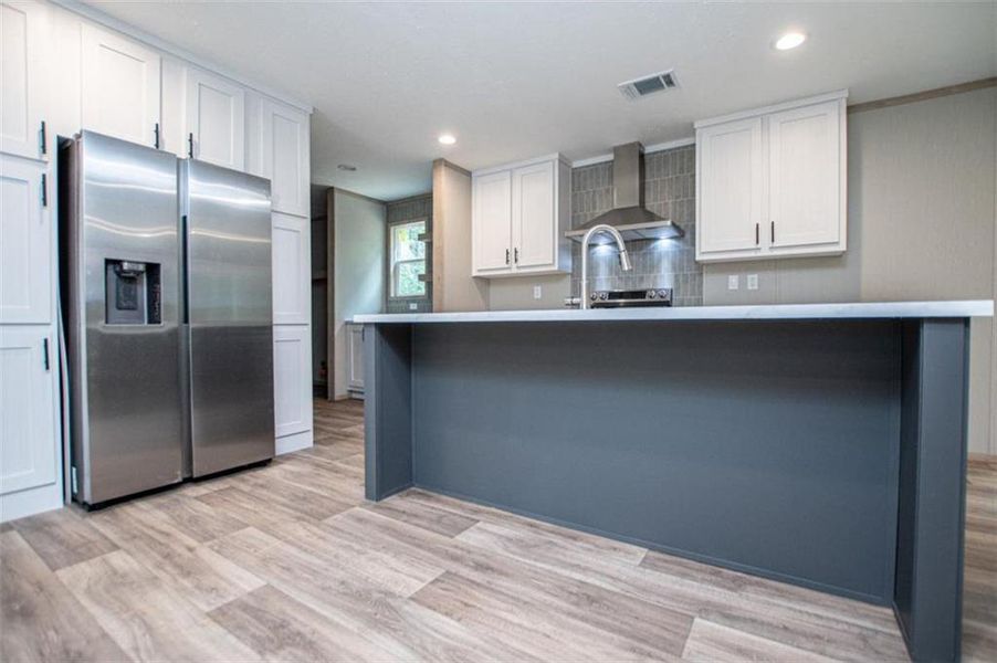 Furnished interior view inside a new home in , Temple (Image 4).