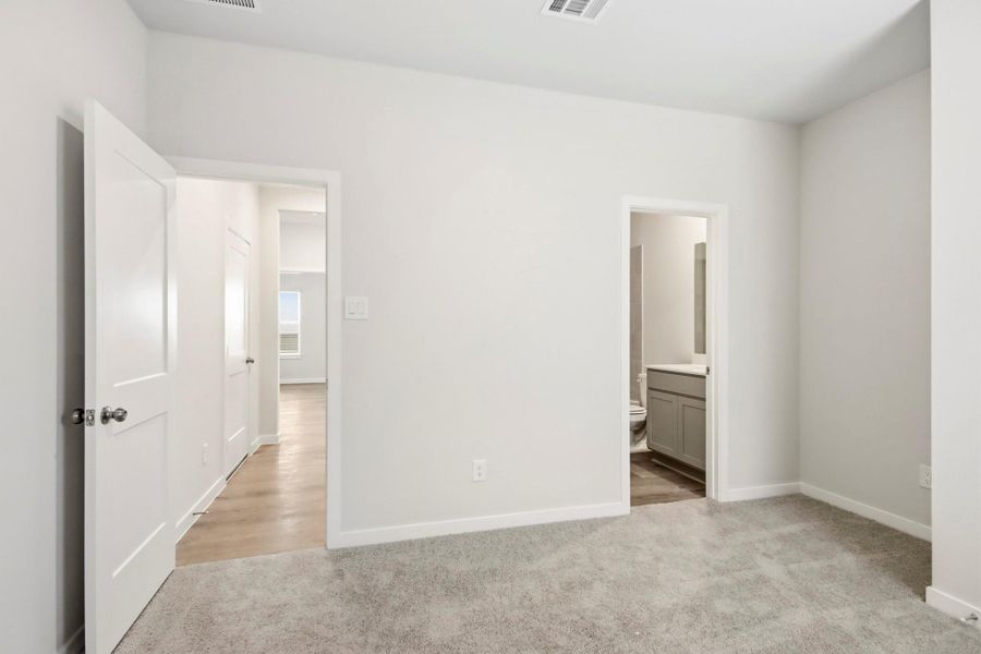 Spacious, unfurnished interior of a new home in Maple Woods, Hockley (Image 13). Spacious, unfurnished interior of a new home in Maple Woods, Hockley (Image 13).