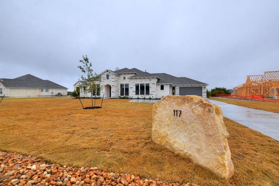 Representative exterior details of a home built from the Avalon by Giddens Homes in Scofield Farms Estates, Georgetown (Image 40).