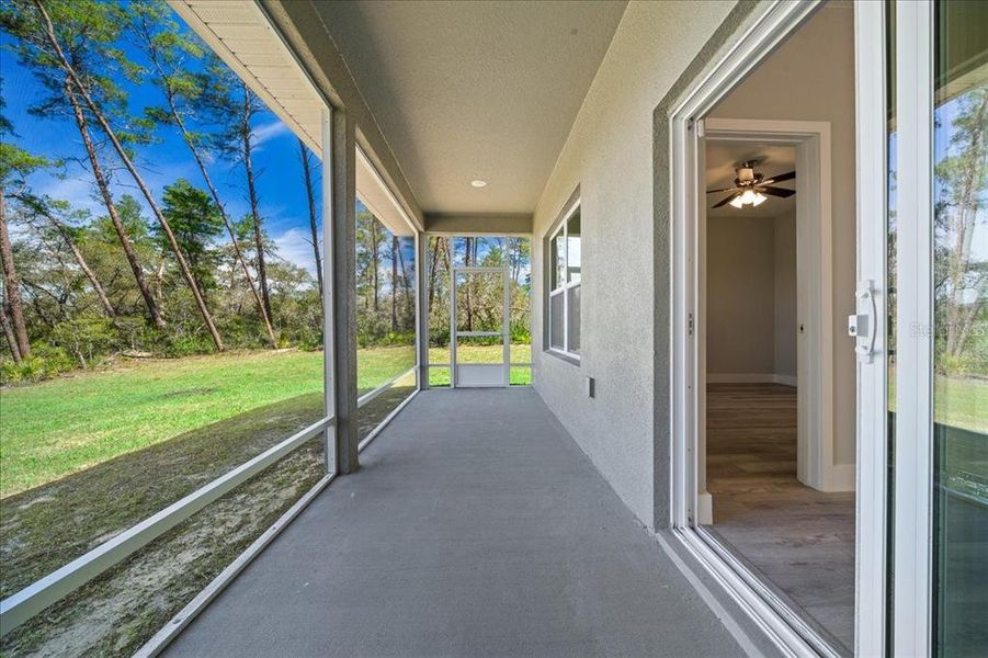 Exterior details and patio area of a home in , Ocala (Image 4).