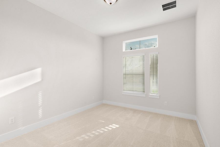 Spacious, unfurnished interior of a new home in Broken Oak, Georgetown (Image 40).