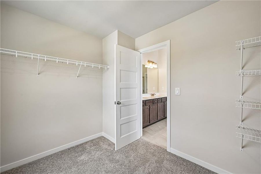 Spacious, unfurnished interior of a new home in Mallard’s Landing, Jefferson (Image 17).
