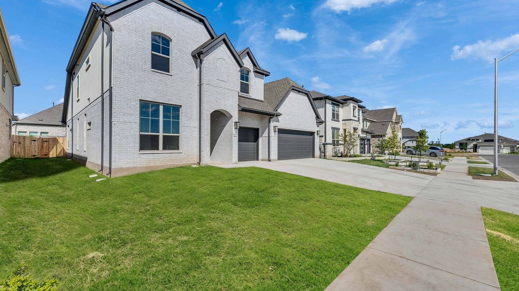 Furnished interior view inside a new home in Hawkes Landing, Leander (Image 28).