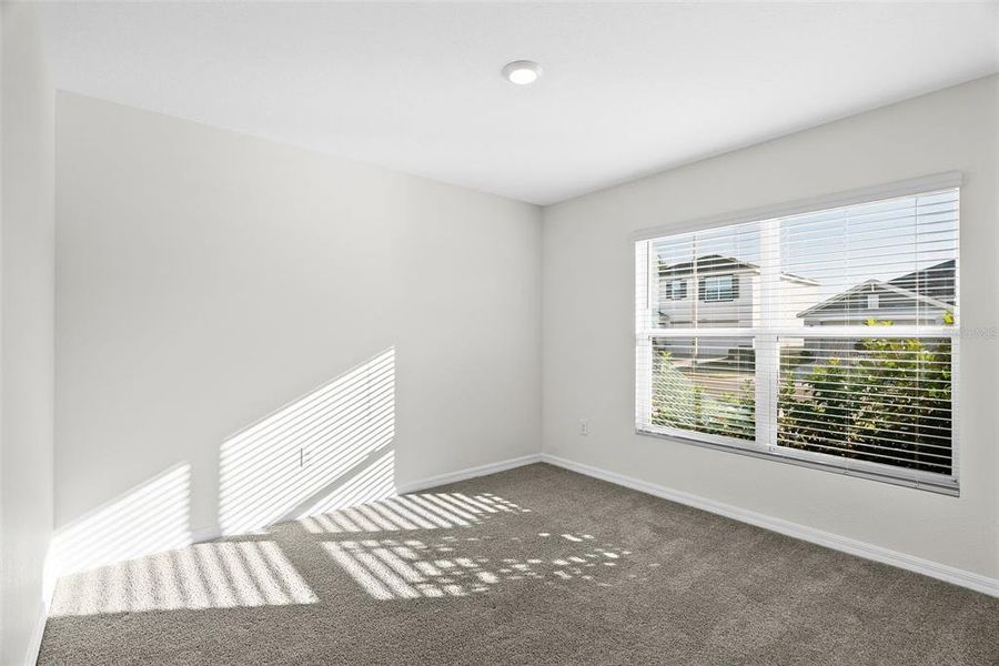 Spacious, unfurnished interior of a new home in Pine Creek, Spring Hill (Image 30).