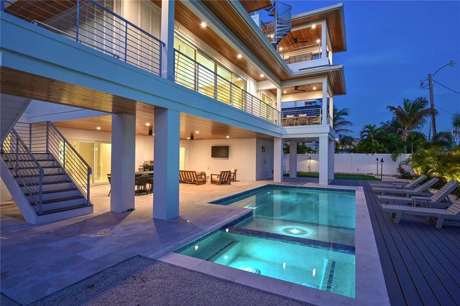 Exterior details and patio area of a home in , Holmes Beach (Image 32).
