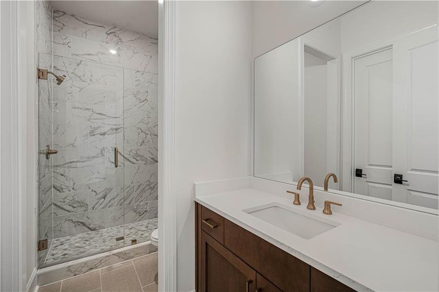 Furnished interior view inside a new home in Bellwyn, Johns Creek (Image 18).
