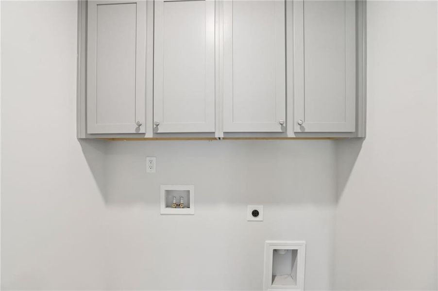 Spacious, unfurnished interior of a new home in Grandview at Millers Mill, Stockbridge (Image 29). Spacious, unfurnished interior of a new home in Grandview at Millers Mill, Stockbridge (Image 29).