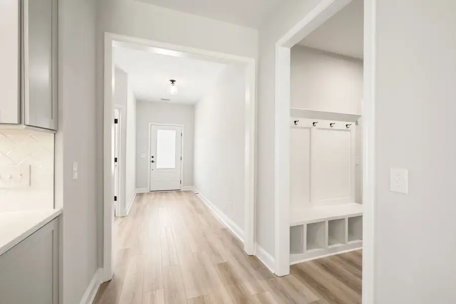 Spacious, unfurnished interior of a new home in Waterways, Richmond Hill (Image 46).