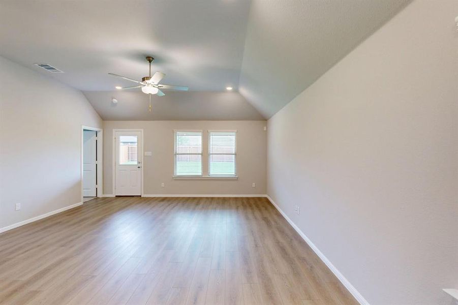 Spacious, unfurnished interior of a new home in Forest Park, Princeton (Image 29). Spacious, unfurnished interior of a new home in Forest Park, Princeton (Image 29).