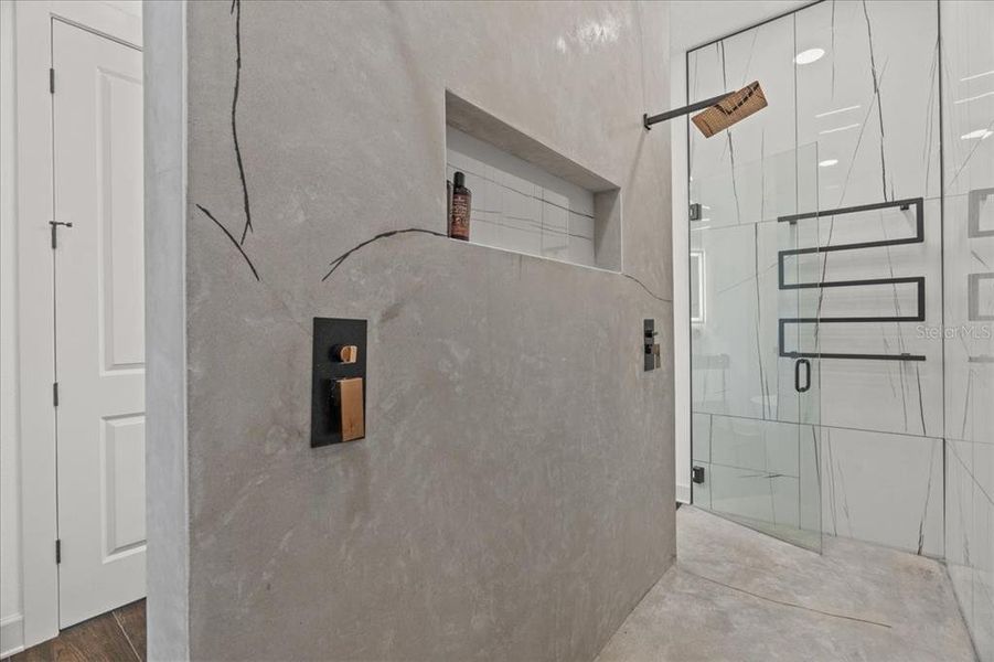 Spacious, unfurnished interior of a new home in , Auburndale (Image 18). Spacious, unfurnished interior of a new home in , Auburndale (Image 18).