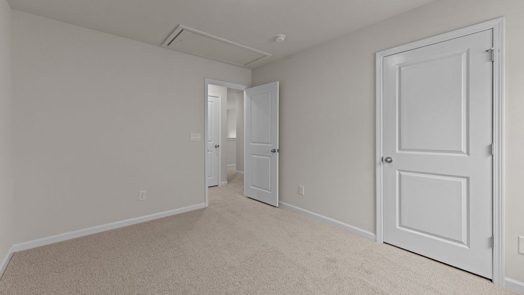 Spacious, unfurnished interior of a new home in Madeline Farm, New Bern (Image 22).