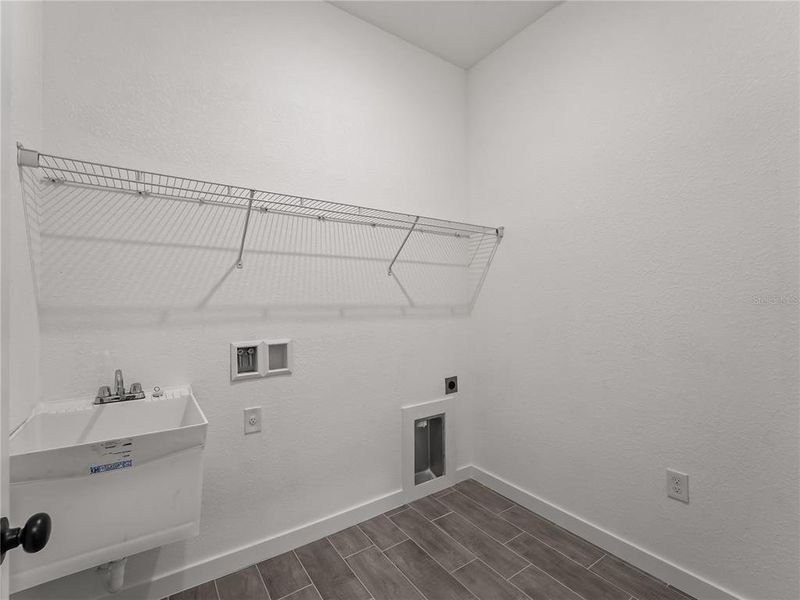 Spacious, unfurnished interior of a new home in , North Port (Image 21).