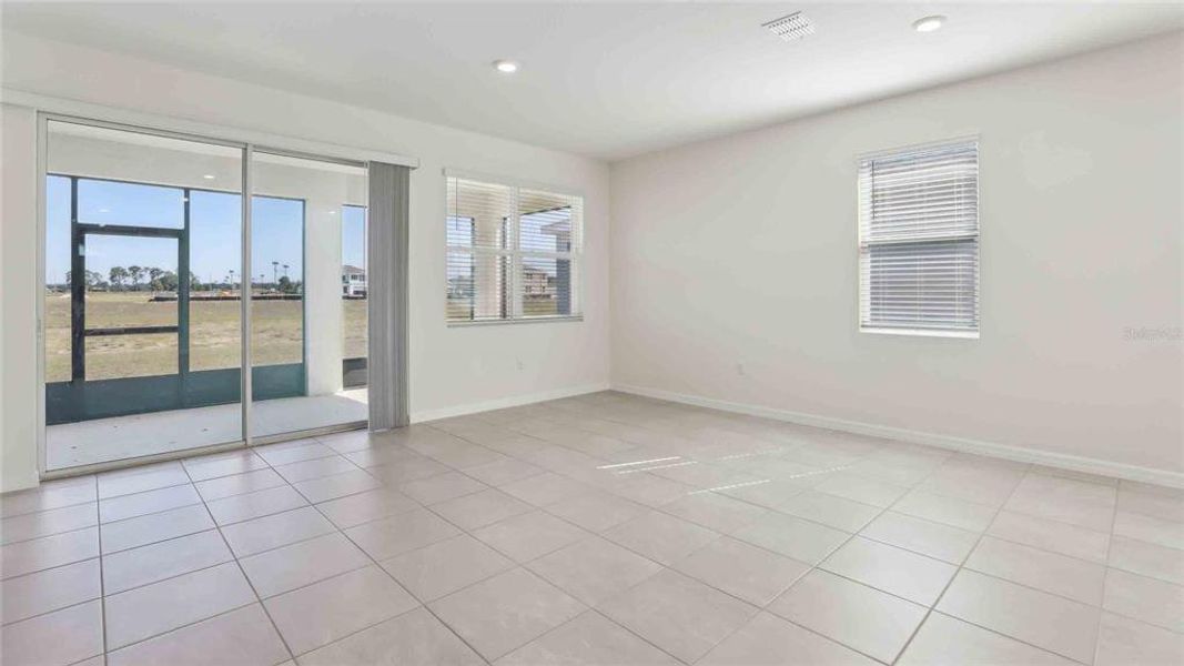 Spacious, unfurnished interior of a new home in Twisted Oaks, Wildwood (Image 17).