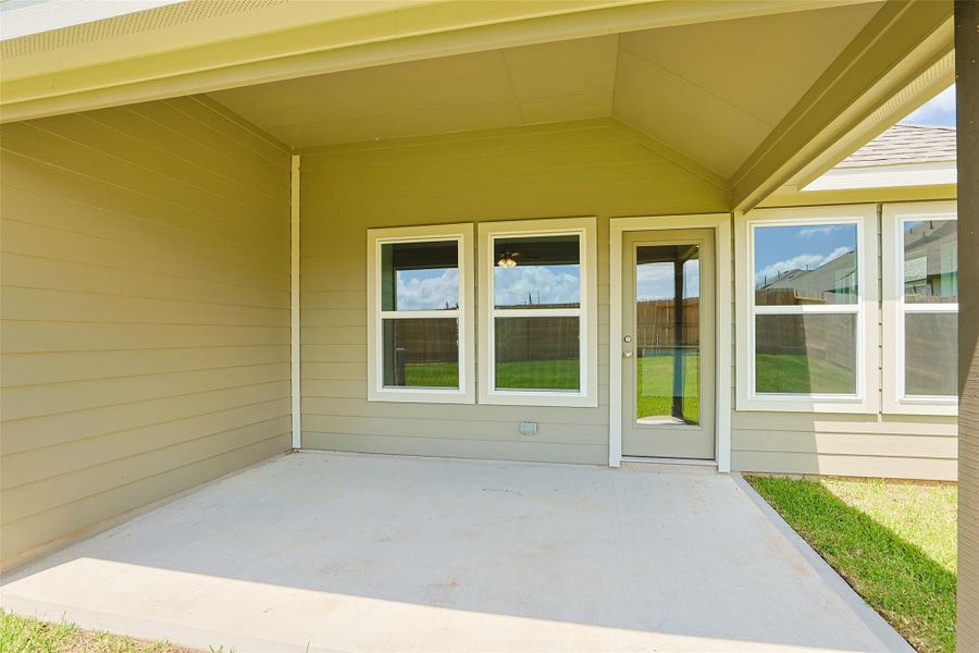 Exterior details and patio area of a home in Azalea, Katy (Image 2). Exterior details and patio area of a home in Azalea, Katy (Image 2).