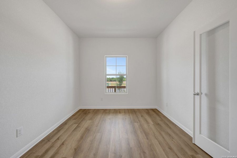 Spacious, unfurnished interior of a new home in Mesquite Ridge, San Antonio (Image 20).