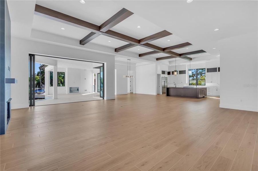 Spacious, unfurnished interior of a new home in , Sarasota (Image 36).