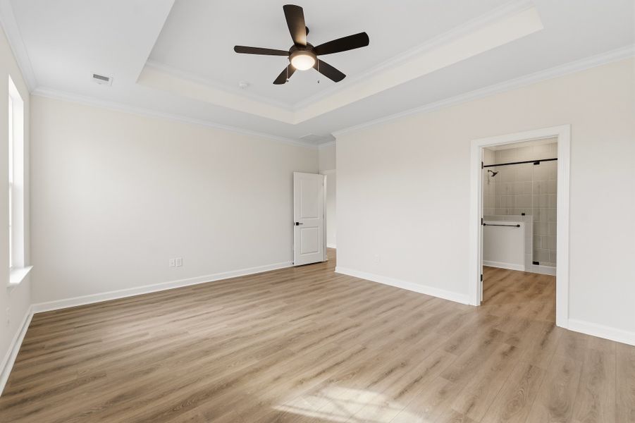 Spacious, unfurnished interior of a new home in Bens Crossing, Woodruff (Image 36).