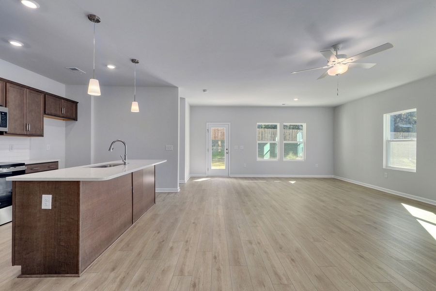 Spacious, unfurnished interior of a new home in Jordan Grove, Conway (Image 15).