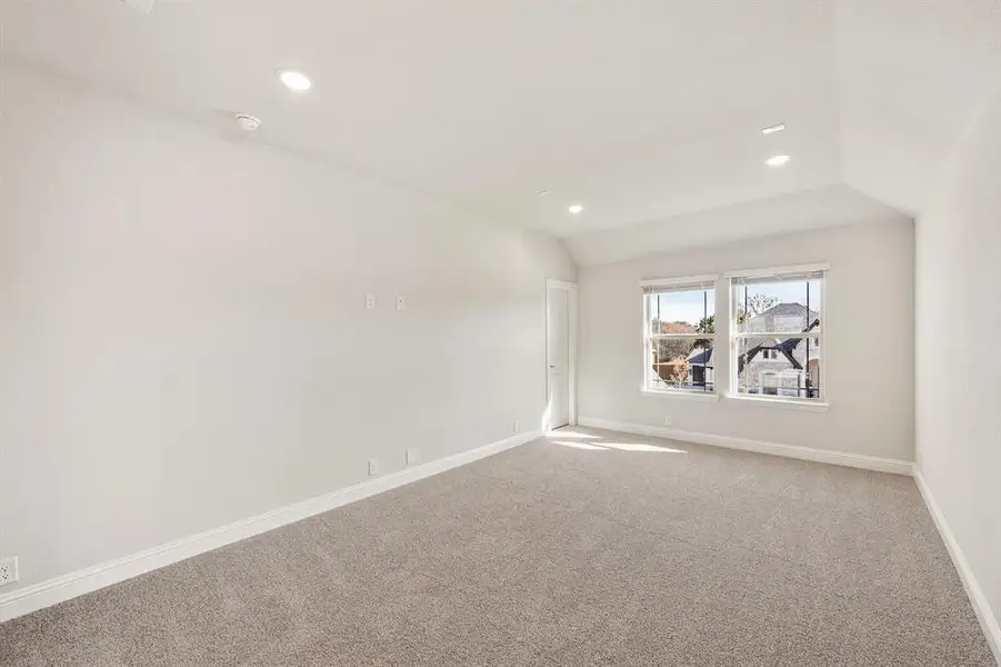 Spacious, unfurnished interior of a new home in Hayes Crossing, Midlothian (Image 40). Spacious, unfurnished interior of a new home in Hayes Crossing, Midlothian (Image 40).