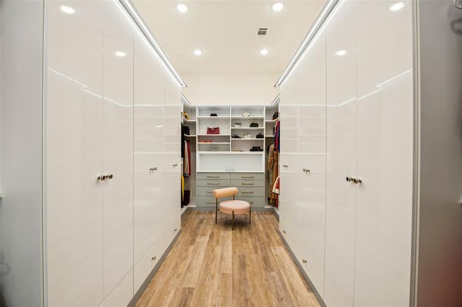 Image 39 of a home in .