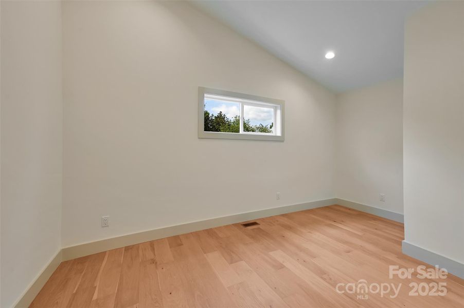 Flex space! Flex space!