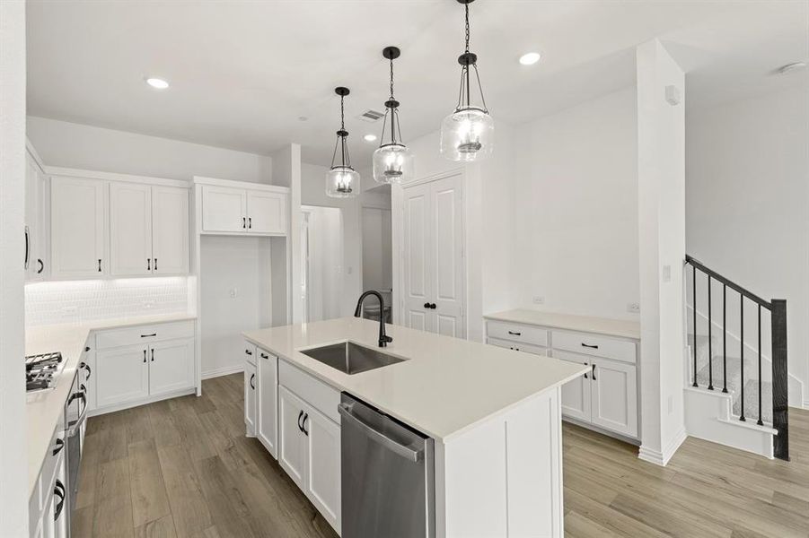 10. 1029 Concan - Kitchen (2)