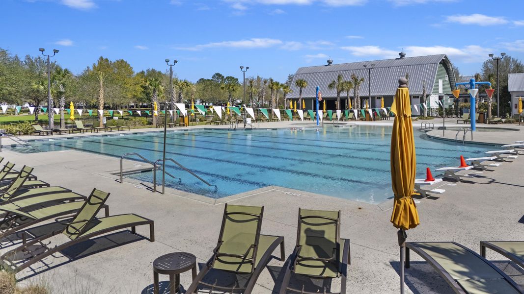 Community amenities in , Summerville (Image 52).
