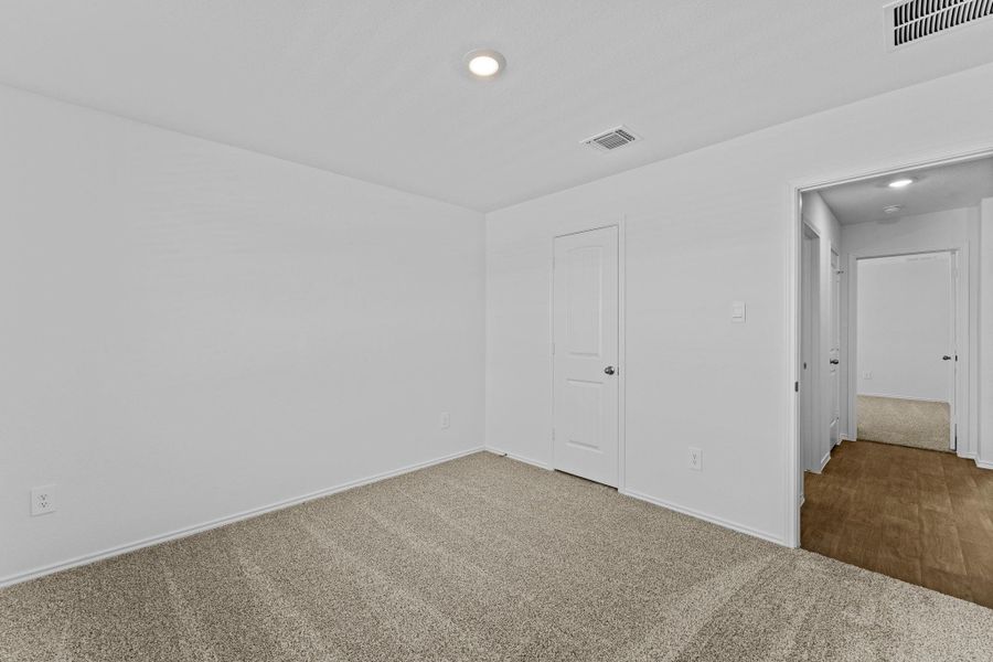 Spacious, unfurnished interior of a new home in Watermill, Uhland (Image 14). Spacious, unfurnished interior of a new home in Watermill, Uhland (Image 14).