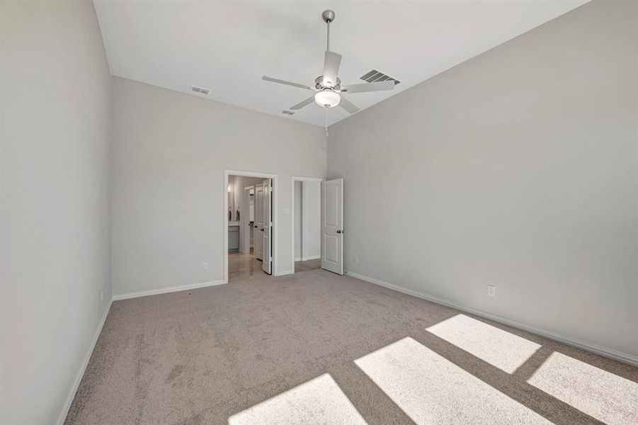 Spacious, unfurnished interior of a new home in Sagebrook, Argyle (Image 36).